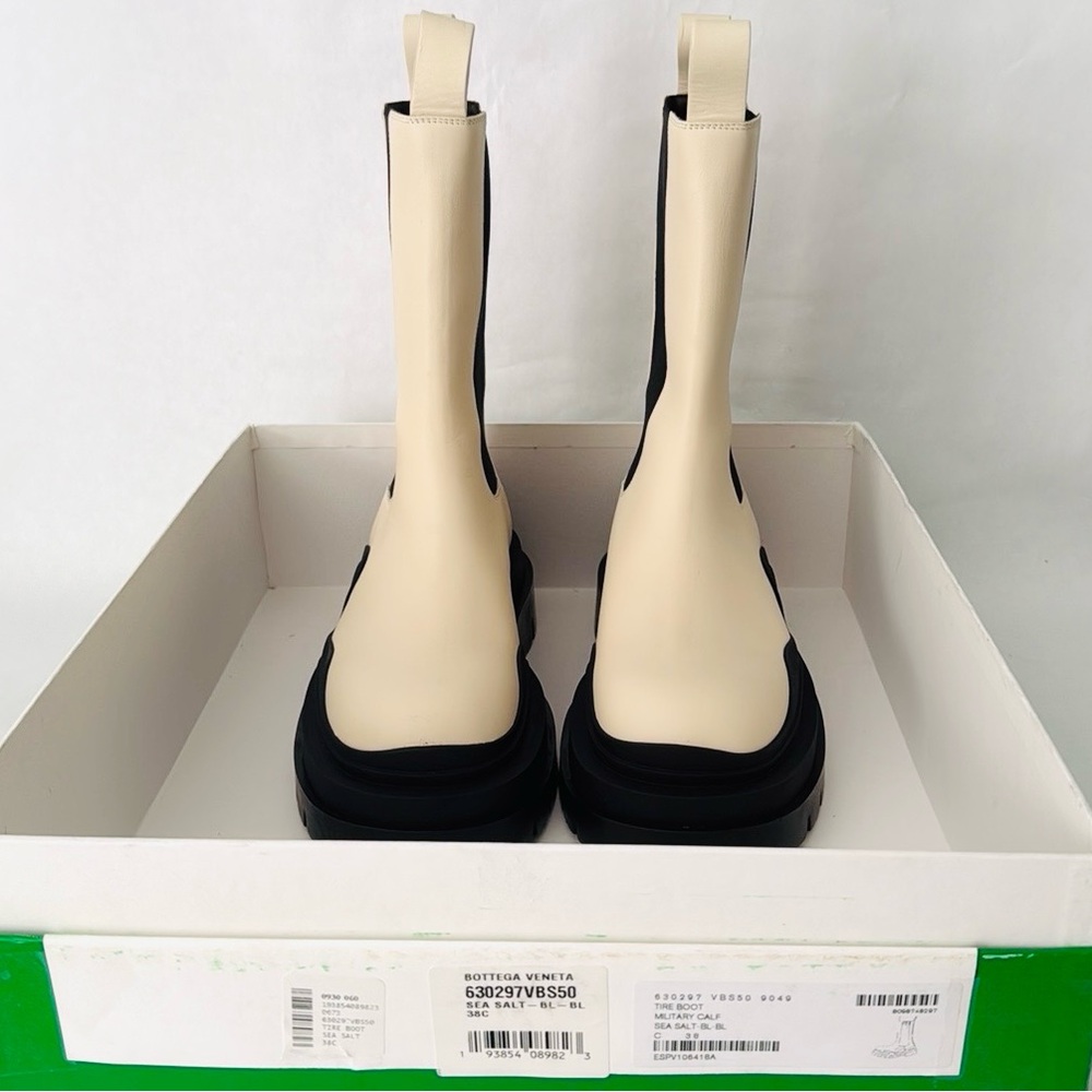 Bottega Veneta Tire Chelsea Boot in Sea Salt NWT  $1450 EU 38 - Picture 9 of 16